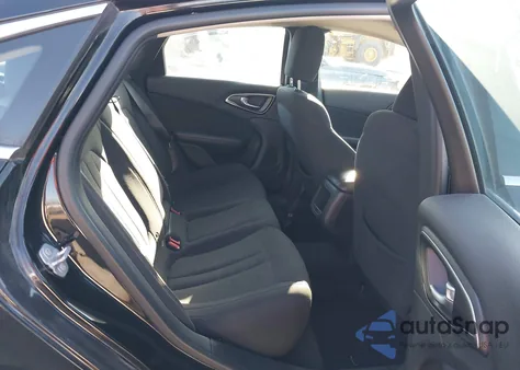 2016 Chrysler 200 Limited z USA, uszkodzony, nr VIN 1C3CCCABXGN101392